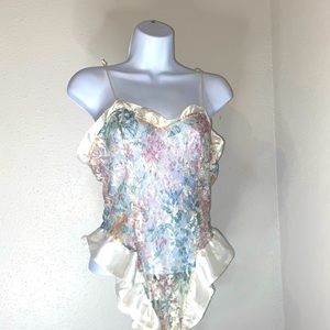 Victoria Secret M Lace teddy Vintage